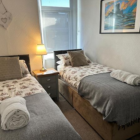 Woodland Cottage - Private Courtyard - Pet Friendly Retreat In The Heart Of Windermere Buitenkant foto